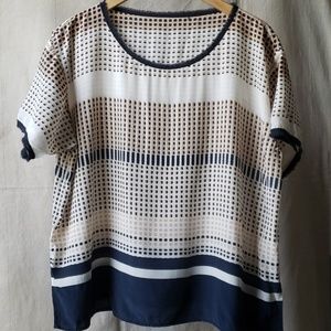 Vince. Scoop-neck short sleeve fringed silk blouse